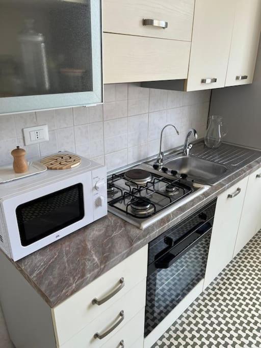 Il Pesce Di Legno Apartment Livorno Exterior photo